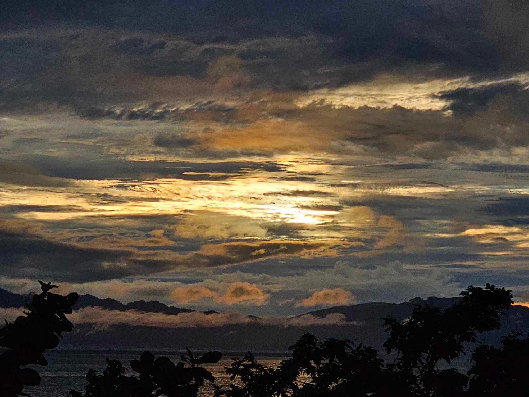 Eagles Nest Beach Resort Davao Екстер'єр фото
