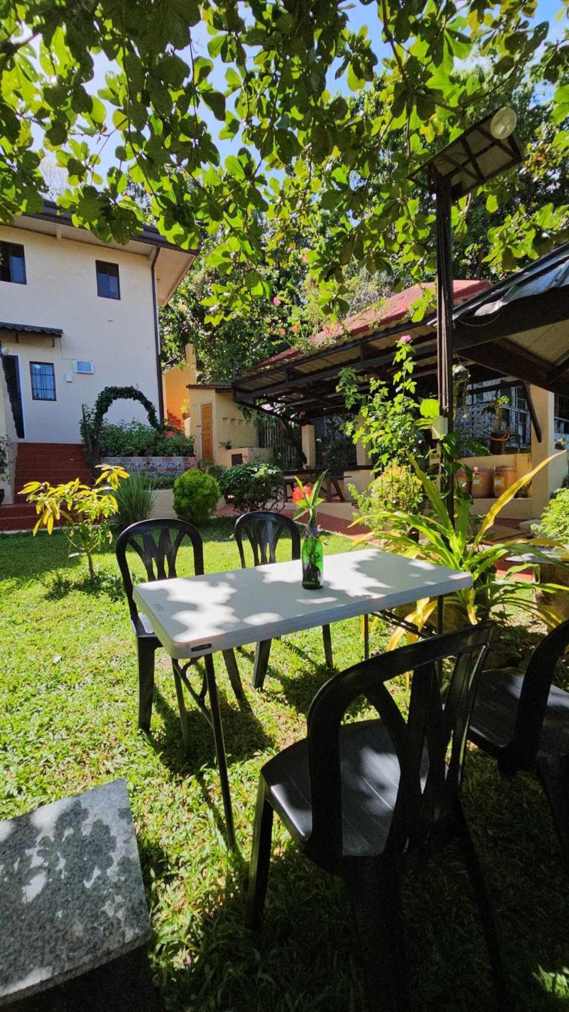 Eagles Nest Beach Resort Davao Екстер'єр фото